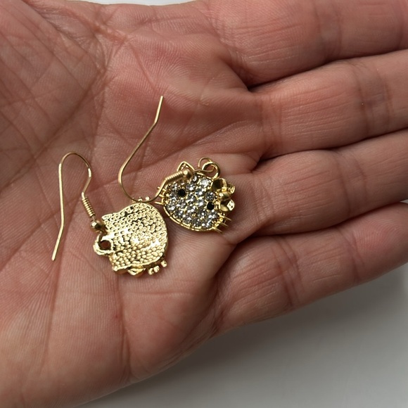 Hello Kitty Crystal Rhinestone Bling‎ Dangle Drop Gold Tone Earrings NEW - Picture 10 of 11